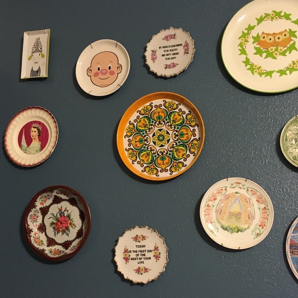 Welcome to NiftyThrifty80's Closet! - Picture 2 of 8